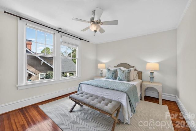 506 Hermitage Court, Charlotte, NC 28207