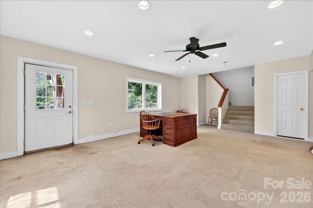 506 Hermitage Court, Charlotte, NC 28207