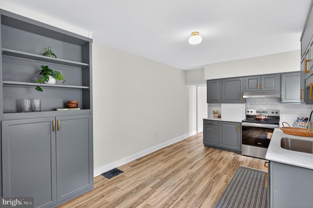 3 PINE ST, Hanover, PA 17331