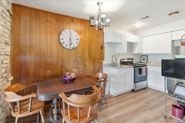 45 Cypress Fairway VLG, Wimberley, TX 78676
