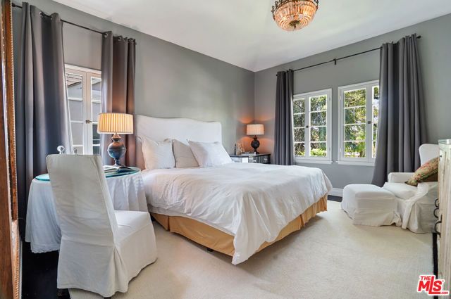 1233 N Crescent Heights Boulevard 1, West Hollywood, CA 90046