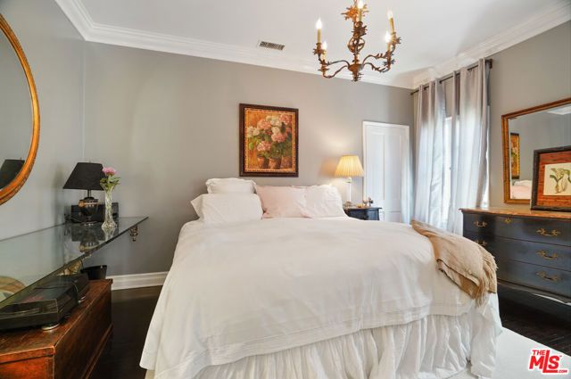 1233 N Crescent Heights Boulevard 1, West Hollywood, CA 90046