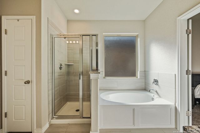 8927 WHIMSEY RDG, Fair Oaks Ranch, TX 78015