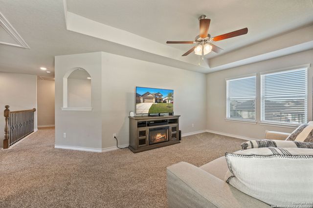 8927 WHIMSEY RDG, Fair Oaks Ranch, TX 78015