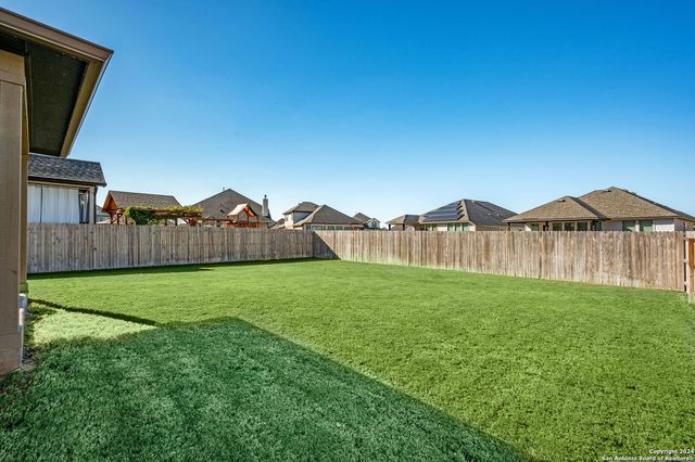 8927 WHIMSEY RDG, Fair Oaks Ranch, TX 78015