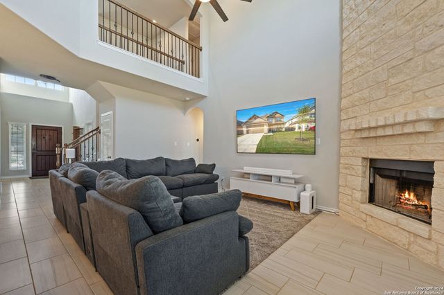 8927 WHIMSEY RDG, Fair Oaks Ranch, TX 78015