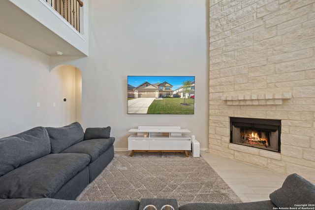 8927 WHIMSEY RDG, Fair Oaks Ranch, TX 78015