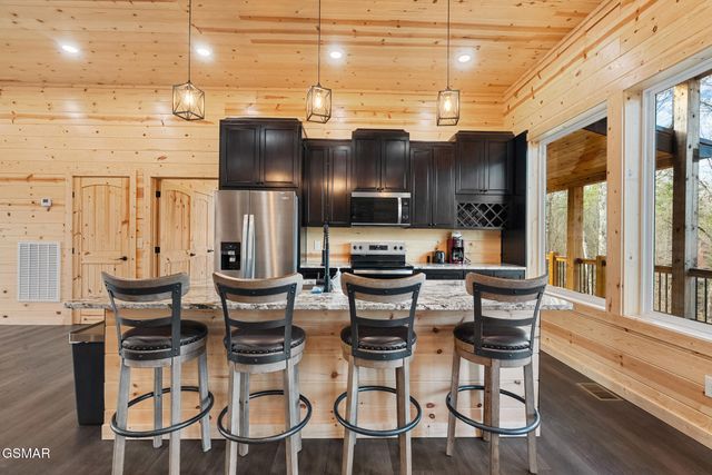 2749 Owls Cove Way, Sevierville, TN 37862