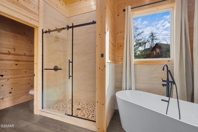 2749 Owls Cove Way, Sevierville, TN 37862