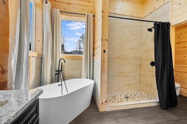 2749 Owls Cove Way, Sevierville, TN 37862