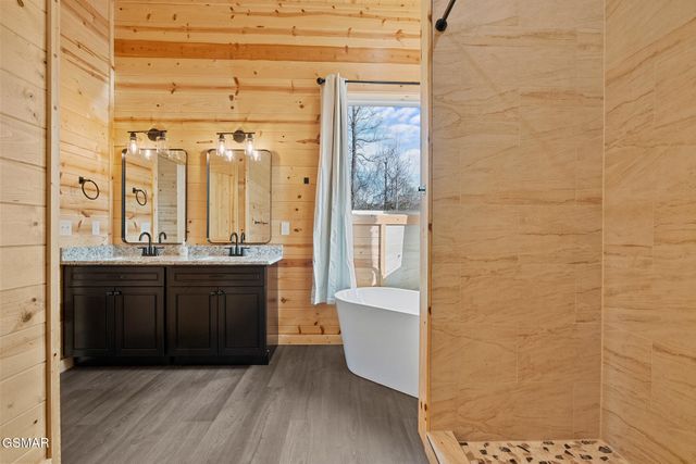 2749 Owls Cove Way, Sevierville, TN 37862