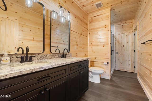 2749 Owls Cove Way, Sevierville, TN 37862