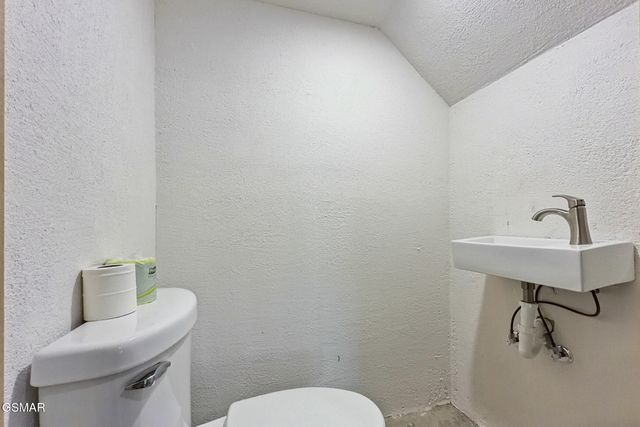 2749 Owls Cove Way, Sevierville, TN 37862