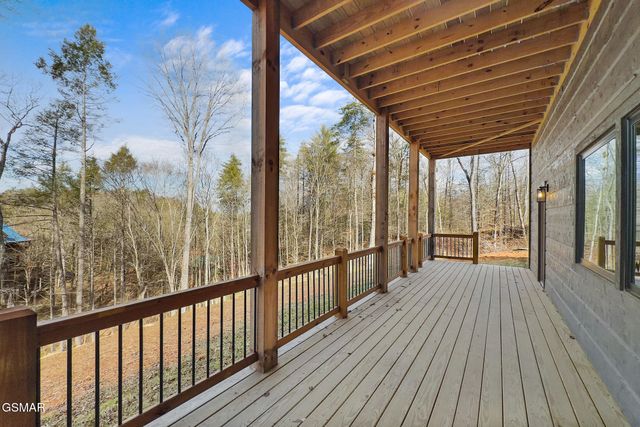 2749 Owls Cove Way, Sevierville, TN 37862