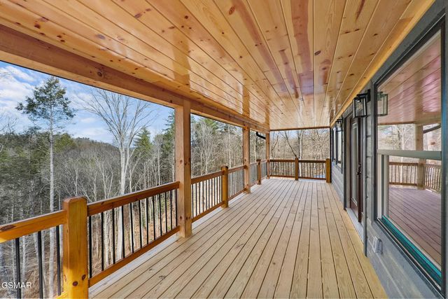 2749 Owls Cove Way, Sevierville, TN 37862