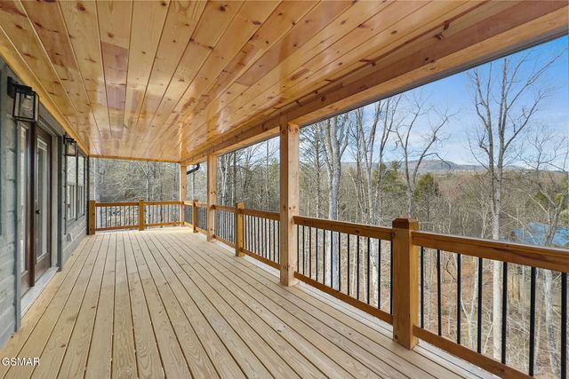2749 Owls Cove Way, Sevierville, TN 37862