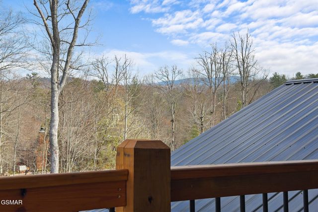 2749 Owls Cove Way, Sevierville, TN 37862