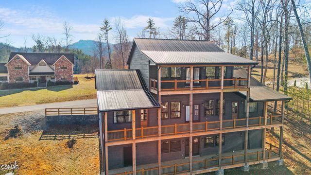 2749 Owls Cove Way, Sevierville, TN 37862