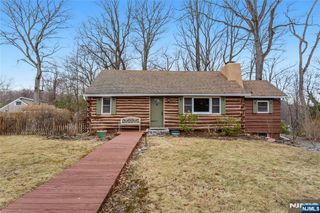 6 Partridge Trail, Kinnelon Borough, NJ 07405