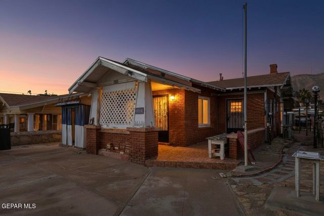 2117 N Raynor Street, El Paso, TX 79930