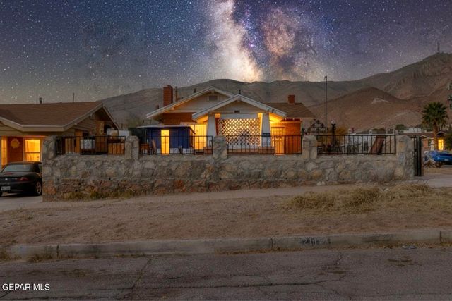 2117 N Raynor Street, El Paso, TX 79930