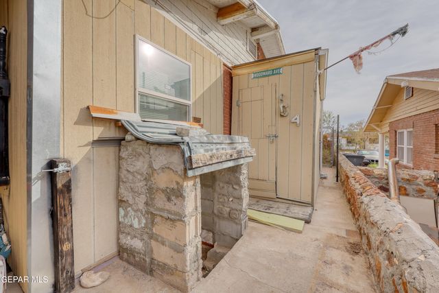 2117 N Raynor Street, El Paso, TX 79930