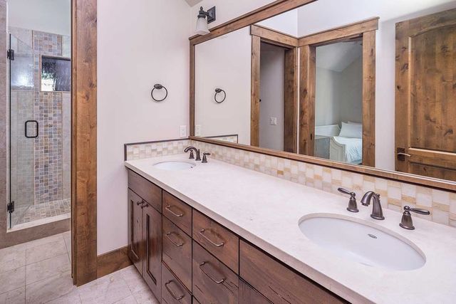 10606 Dutton Court, Truckee, CA 96161