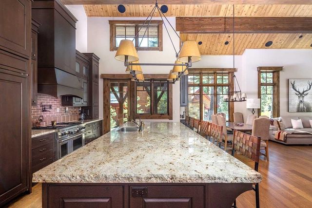 10606 Dutton Court, Truckee, CA 96161