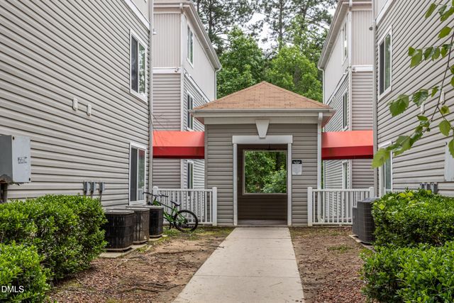 1341 Crab Orchard Drive 303, Raleigh, NC 27606