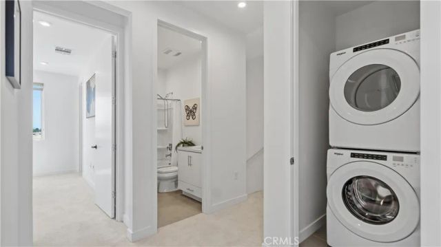 633 S Lyon St, Santa Ana, CA 92705