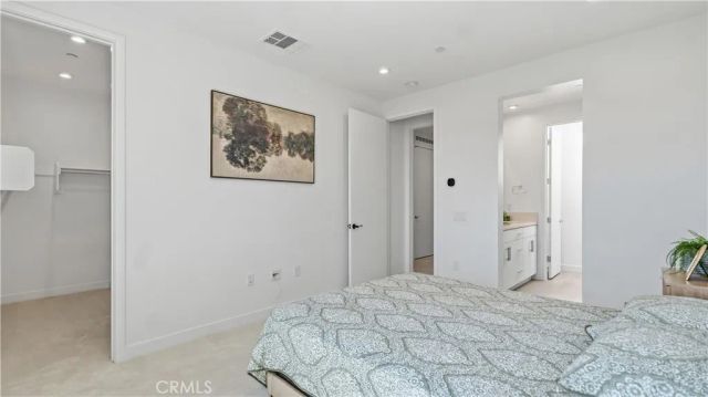 633 S Lyon St, Santa Ana, CA 92705