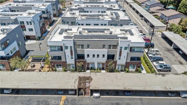 633 S Lyon St, Santa Ana, CA 92705