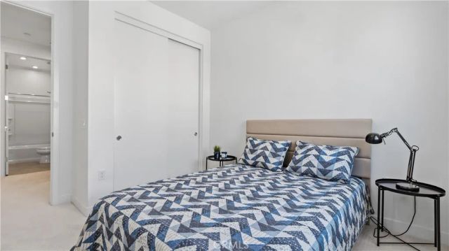 633 S Lyon St, Santa Ana, CA 92705