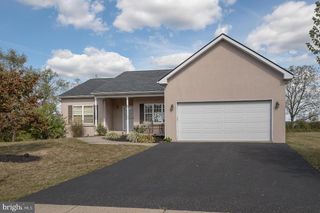 305 SUMMER HILL DR, Gilbertsville, PA 19525
