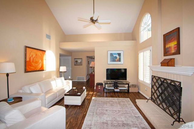 17638 Caminito Hercuba, San Diego, CA 92128