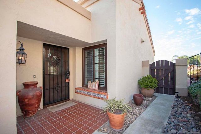 17638 Caminito Hercuba, San Diego, CA 92128