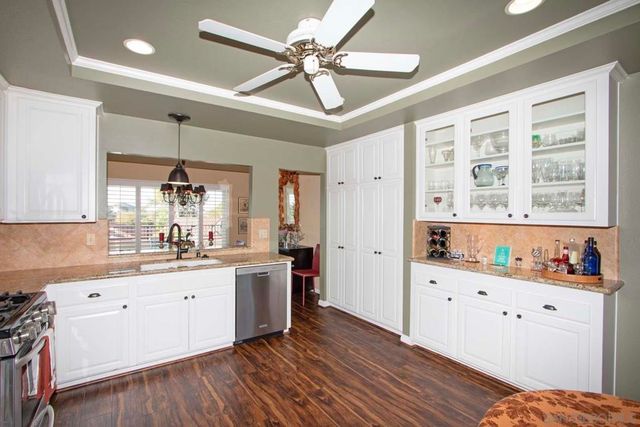 17638 Caminito Hercuba, San Diego, CA 92128