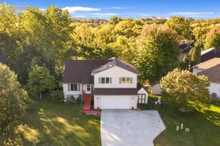 1001 Forest Glen Court, Burnsville, MN 55337