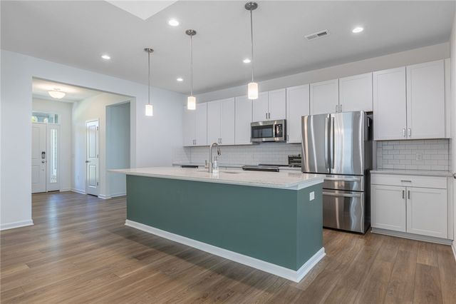 5039 Pepperwell Circle, Sugarcreek Twp, OH 45440