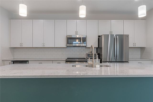 5039 Pepperwell Circle, Sugarcreek Twp, OH 45440