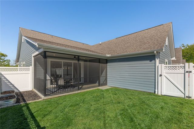 5039 Pepperwell Circle, Sugarcreek Twp, OH 45440