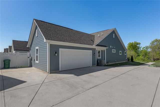 5039 Pepperwell Circle, Sugarcreek Twp, OH 45440