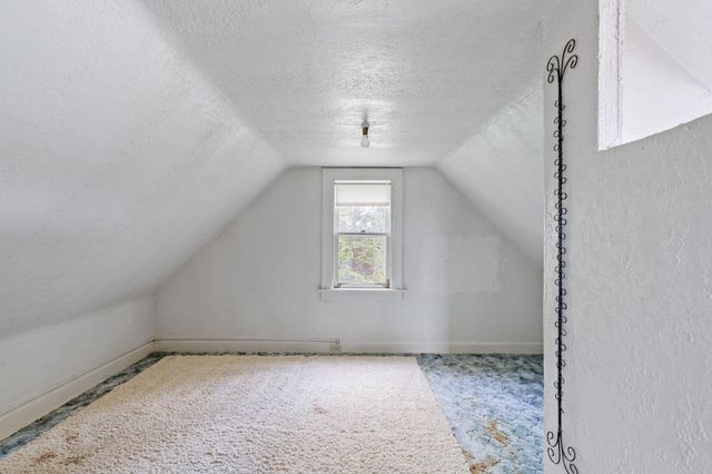 2445 16th Avenue E, North Saint Paul, MN 55109