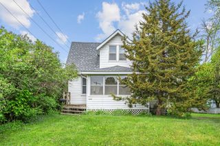 2445 16th Avenue E, North Saint Paul, MN 55109