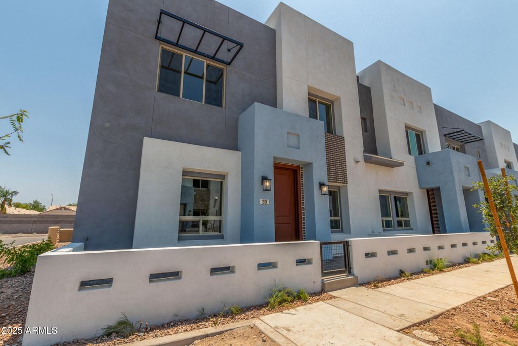 733 E Commonwealth Avenue 2, Chandler, AZ 85225