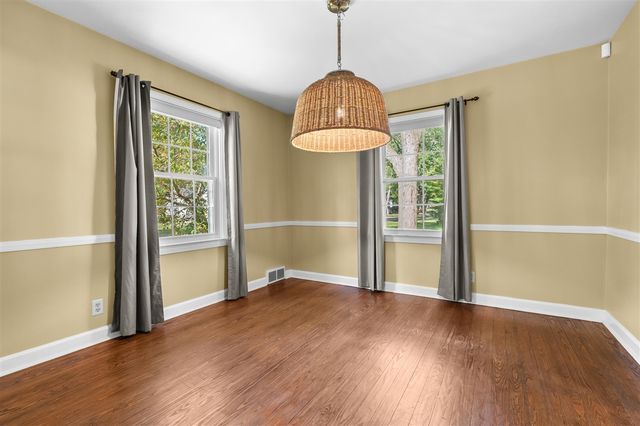 1307 Lakeway Avenue, Kalamazoo, MI 49001