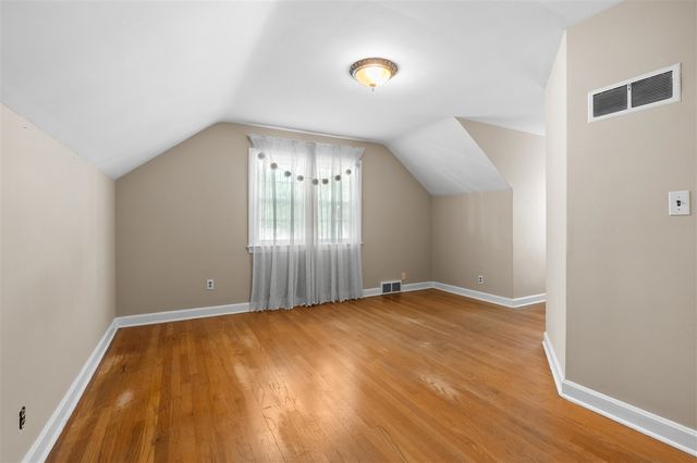 1307 Lakeway Avenue, Kalamazoo, MI 49001