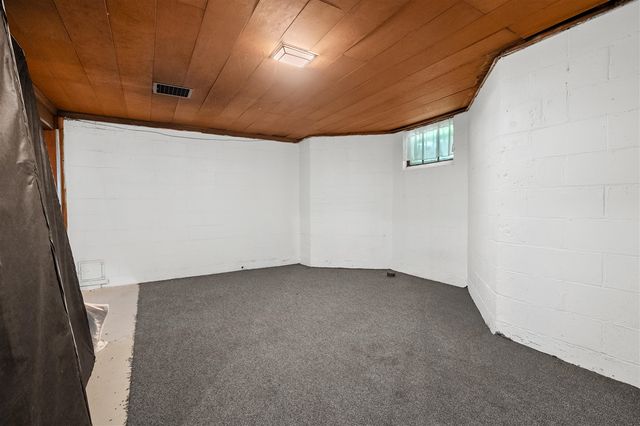 1307 Lakeway Avenue, Kalamazoo, MI 49001