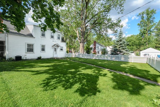 1307 Lakeway Avenue, Kalamazoo, MI 49001