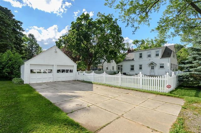 1307 Lakeway Avenue, Kalamazoo, MI 49001